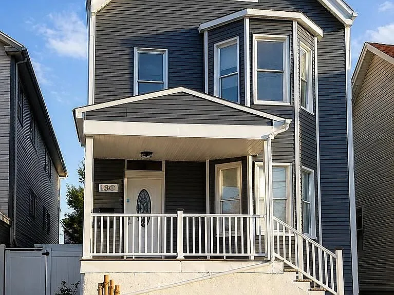 130 Chestnut St #3 — Photo 1