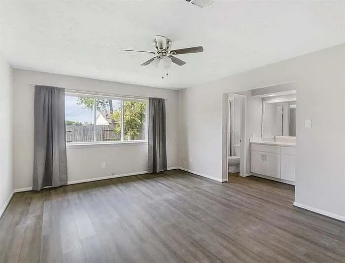 10022 Old Towne Ln — Photo 10