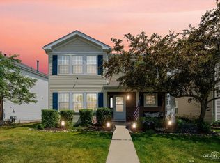 28 Waterbury Cir, Oswego, IL 60543