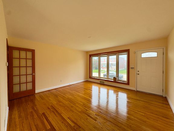 2nd image of 1243 S Grantley St