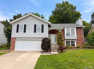 743 Eaglebrooke Dr, Ballwin, MO 63021