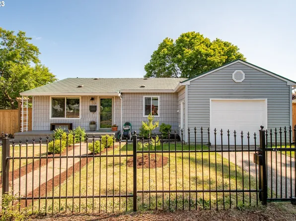 8530 SE Knapp St, Portland, OR 97266