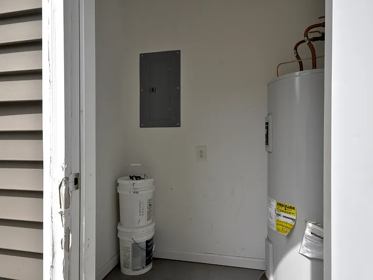 70 John Sevier Ave — Photo 38