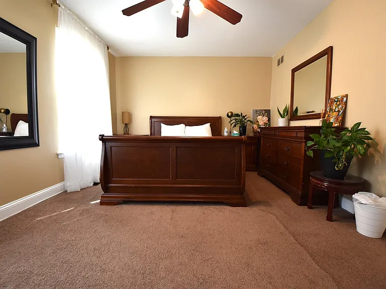 8018 Chelwynde Ave — Photo 27