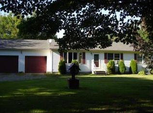 113 Lakeview Rd, Glenburn, ME 04401