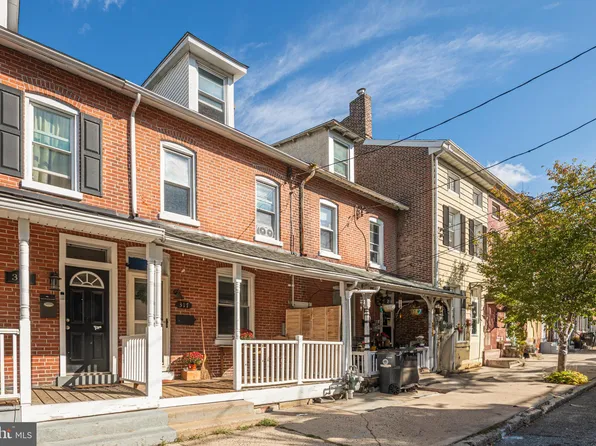 317 Hall St, Phoenixville, PA 19460