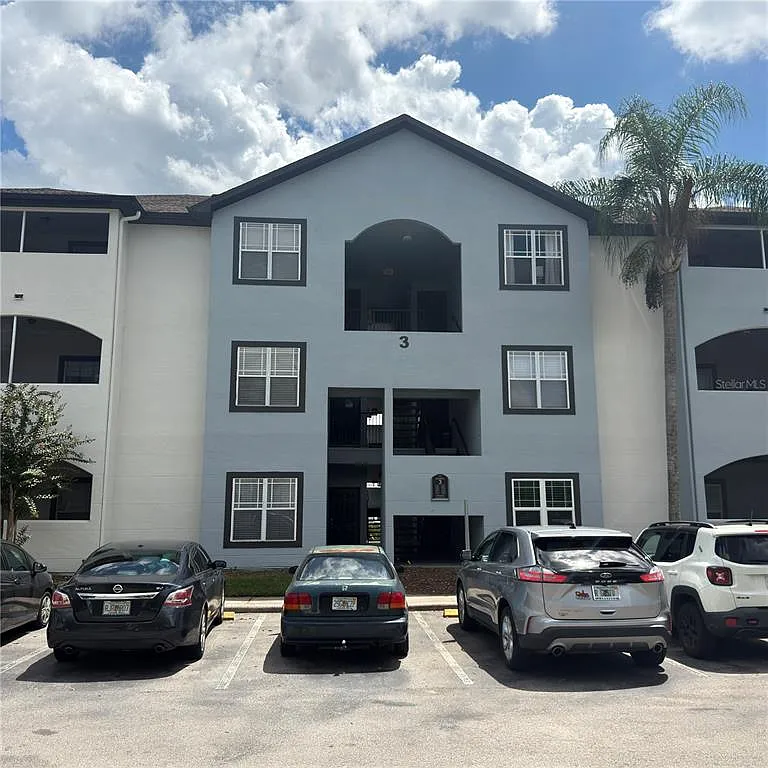2 bed, 2.0 bath, 1270 sqft, $1,800 — Photo 1