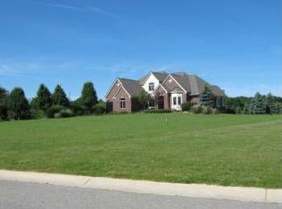 2137 Meadow Ct, Leonard, MI 48367