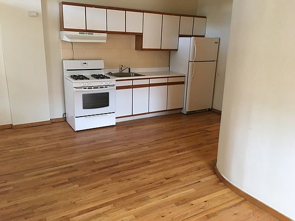 2nd image of 1119 S Western Ave APT 2R