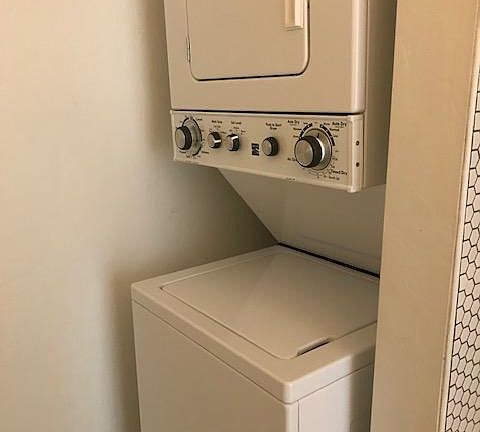 5th image of 35 N 6th Ave APT 212