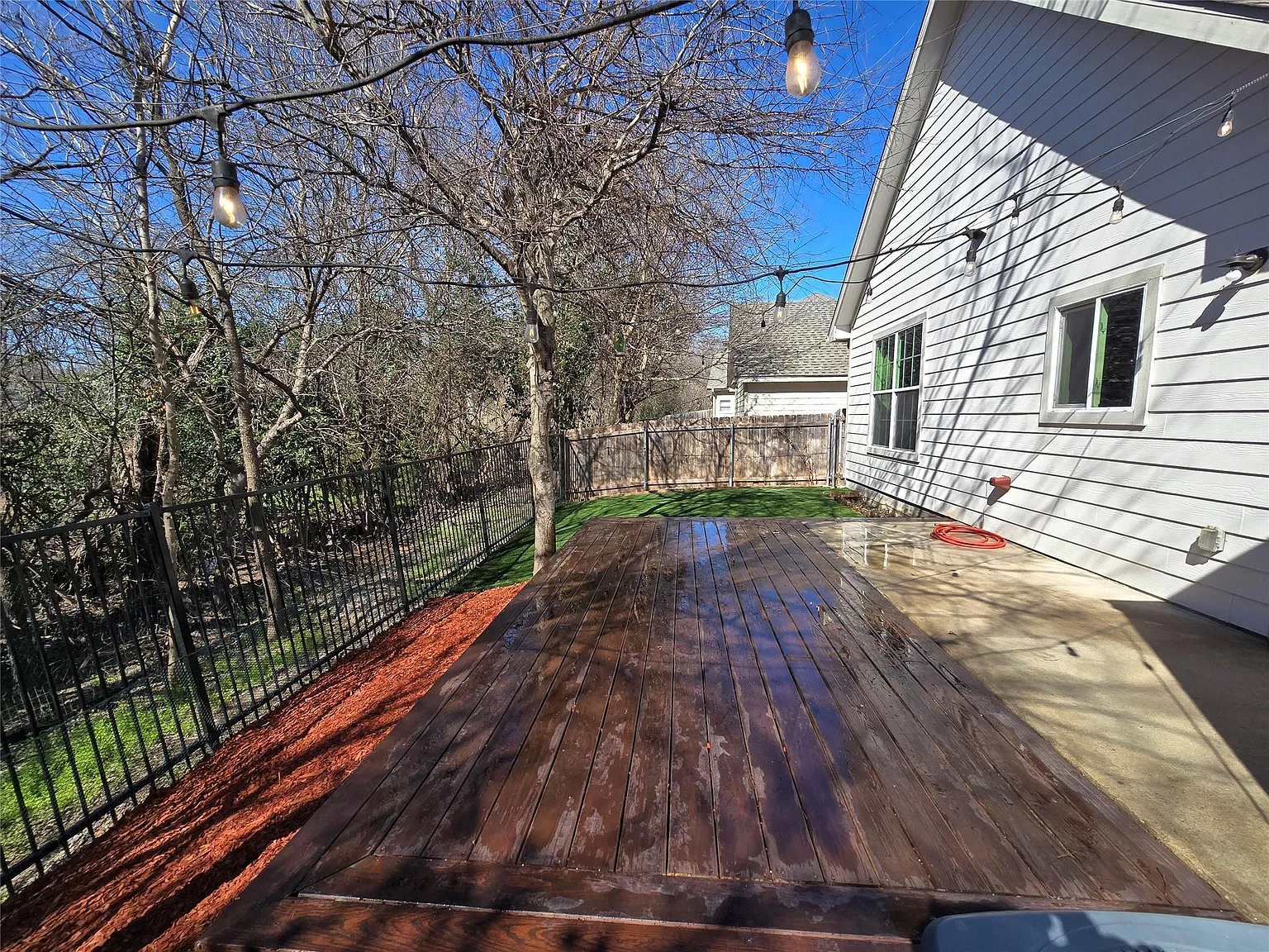 2 bed, 2.0 bath, 1224 sqft, $2,100 — Photo 2