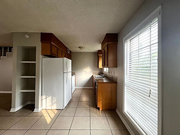 4th image of 211 Al Pearson Dr #B
