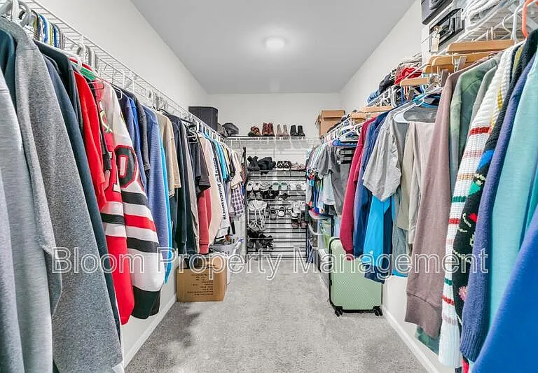 451 Carrara Dr — Photo 36