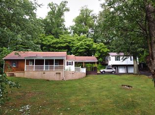 514 Burns Rd, Knoxville, TN 37914