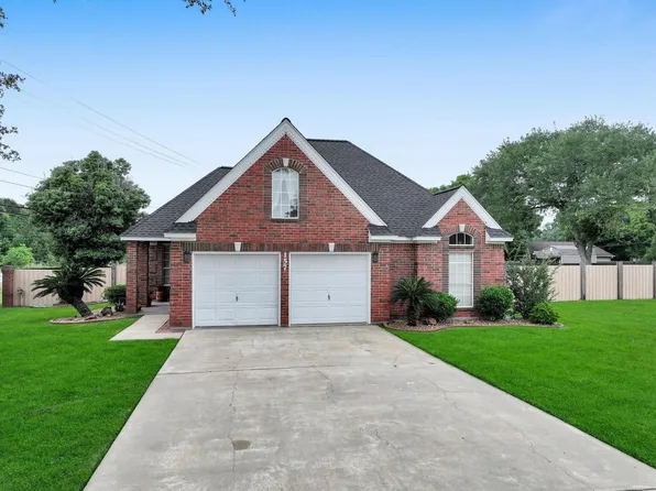 157 Rose St, Bridge City, TX 77611