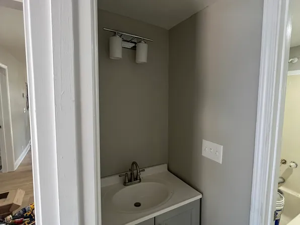 13 Magnolia St, Covington, GA 30014