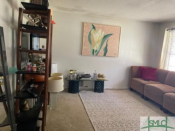 3rd image of 41 Kandlewood Dr