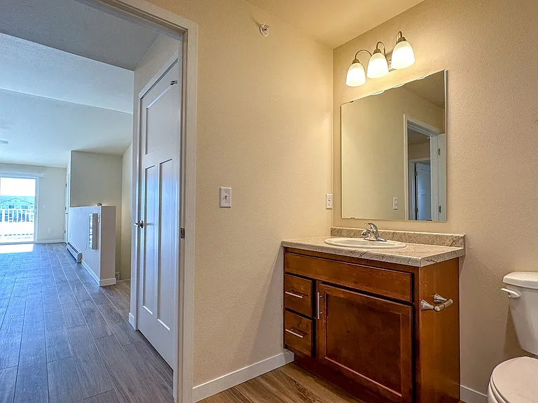 713 Caroline St — Photo 281