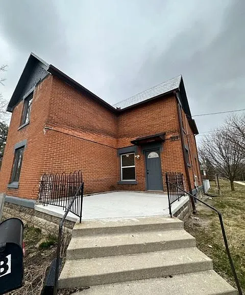 302 W Lincoln Ave #2 — Photo 8