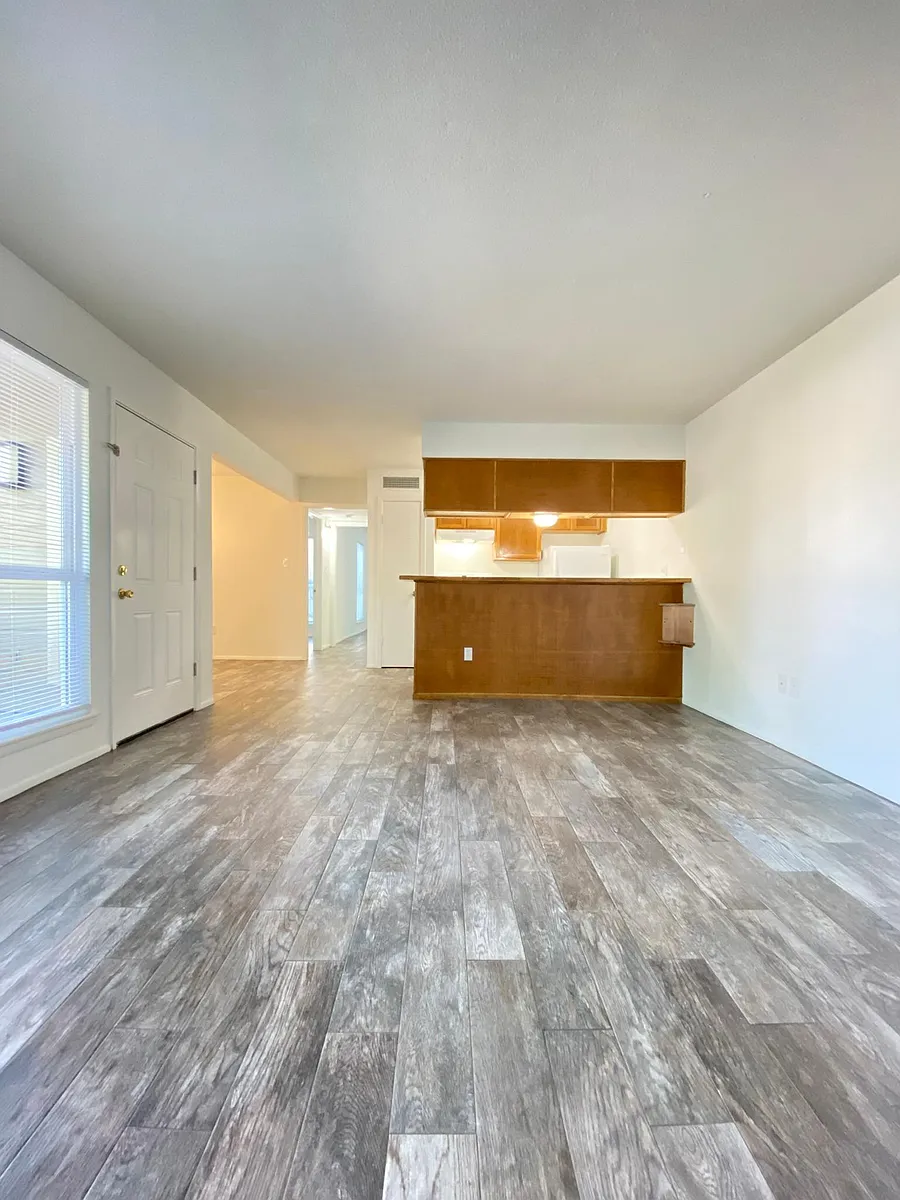 Building Photo - Pine Ridge Apartments