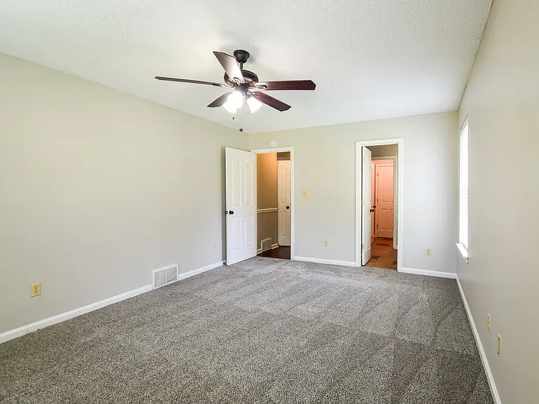 1862 Towson Ln — Photo 10