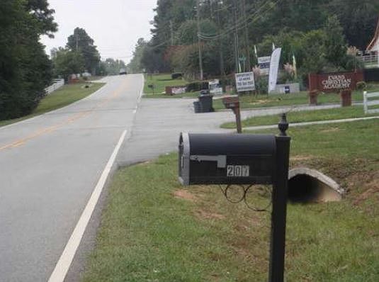 2nd image of 207 S Old Belair Rd