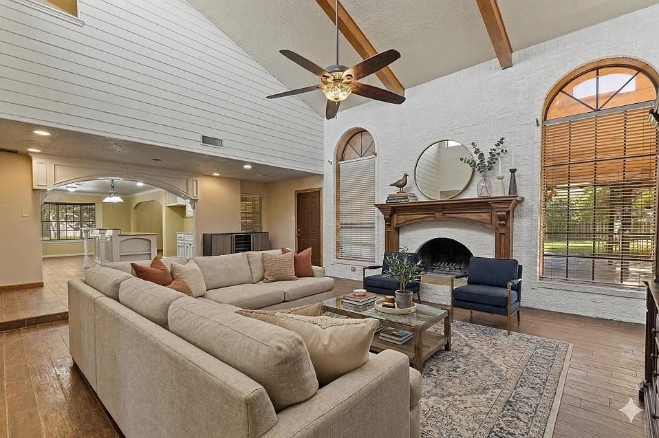 1st image of 10703 Crestfield Ct