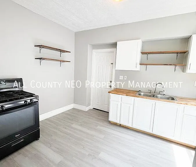 2661 Martin Luther King Jr Dr #DOWN — Photo 5