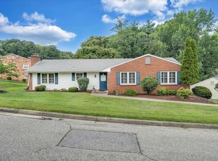 5377 Luwana Dr, Roanoke, VA 24018