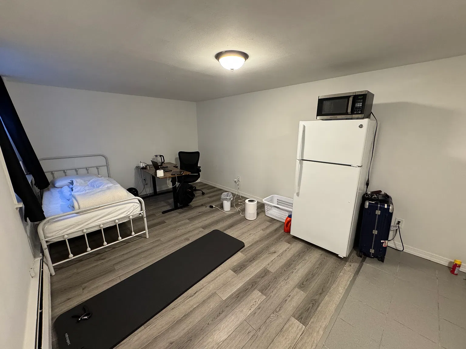 Studio, $1,600 — Photo 1