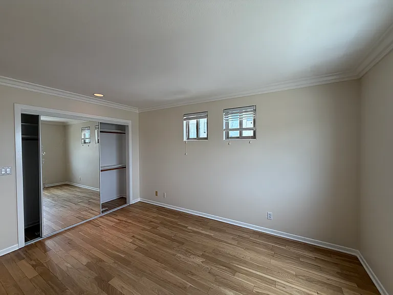 4006 Ocean Dr — Photo 9