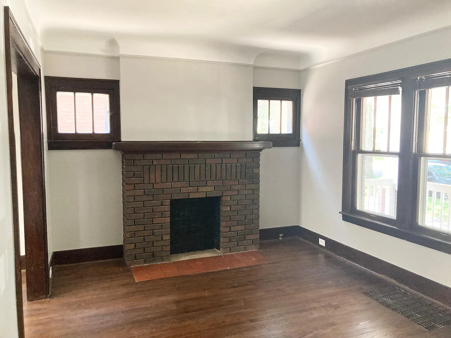 2 bed, 900 sqft, $1,325 — Photo 4