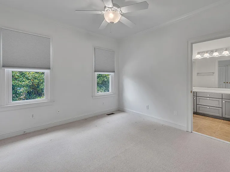 729 Harrow Ln — Photo 32