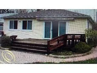 127 Eldon Dr photo 1