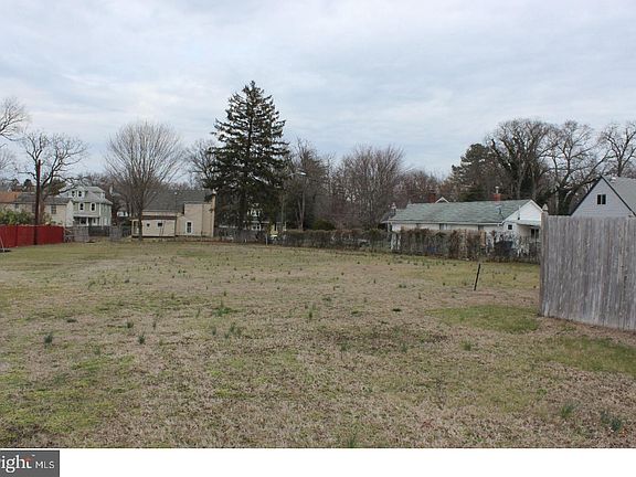 3rd image of 57 Railroad Ave