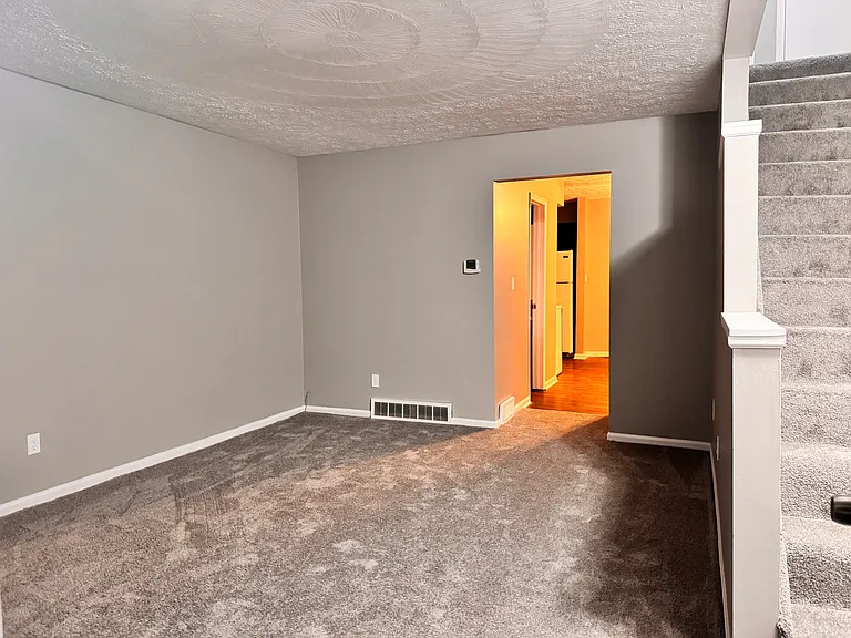 56 E Lindbergh Ave — Photo 4