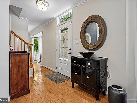 3rd image of 16065 Deer Park Dr
