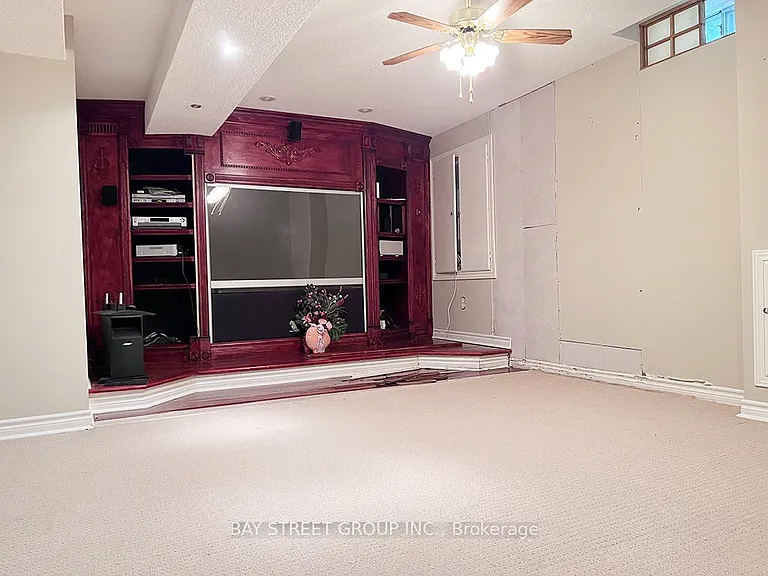 49 Forester Cres — Photo 24