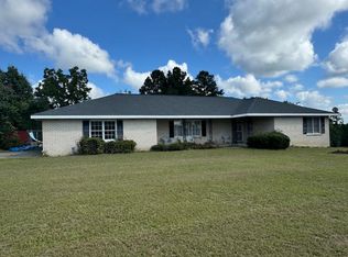 54 Hilltop Dr, Lumber City, GA 31549