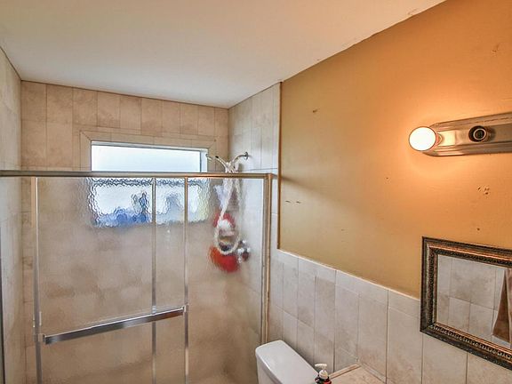 900 Bathroom