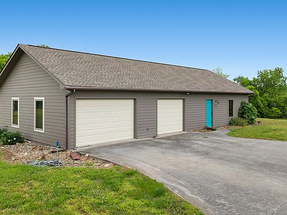 33rd image of 6052 Morganton Rd