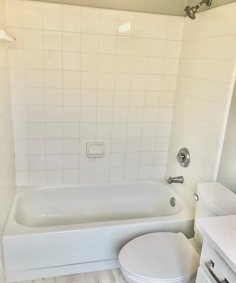 2701 Selwyn Ave #L — Photo 5
