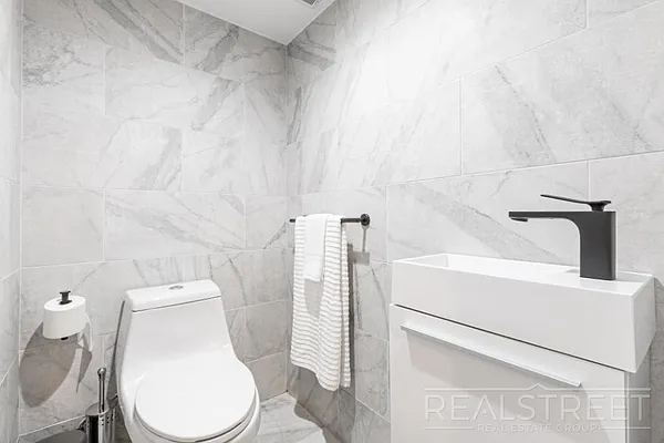 Rented by Real Street Inc | media 20