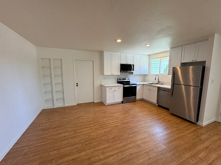 3528 Brookshire St — Photo 4