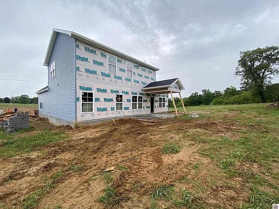 5th image of 48 Fieldstone Cir