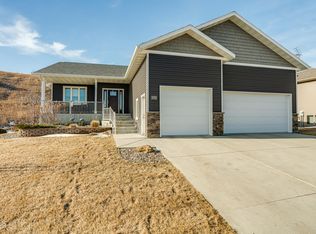 3208 Valley Dr, City Of Bismarck, ND 58503