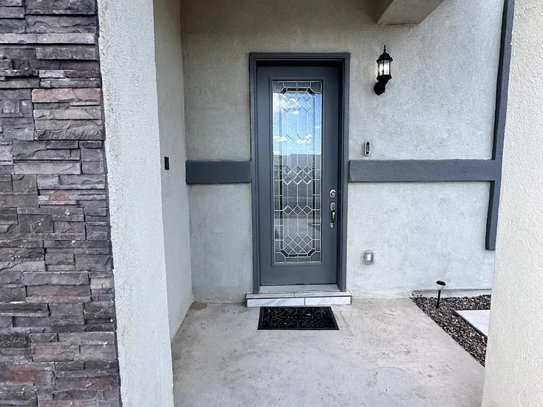 902 Brass Hill Ave — Photo 2