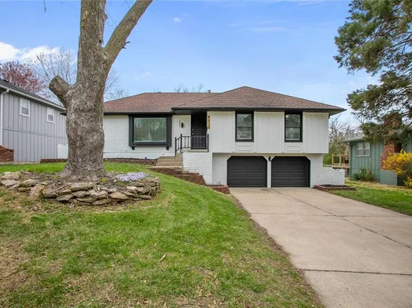 9412 Mullen Rd, Lenexa, KS 66215