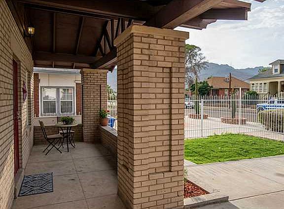 3rd image of 3424 La Luz Ave
