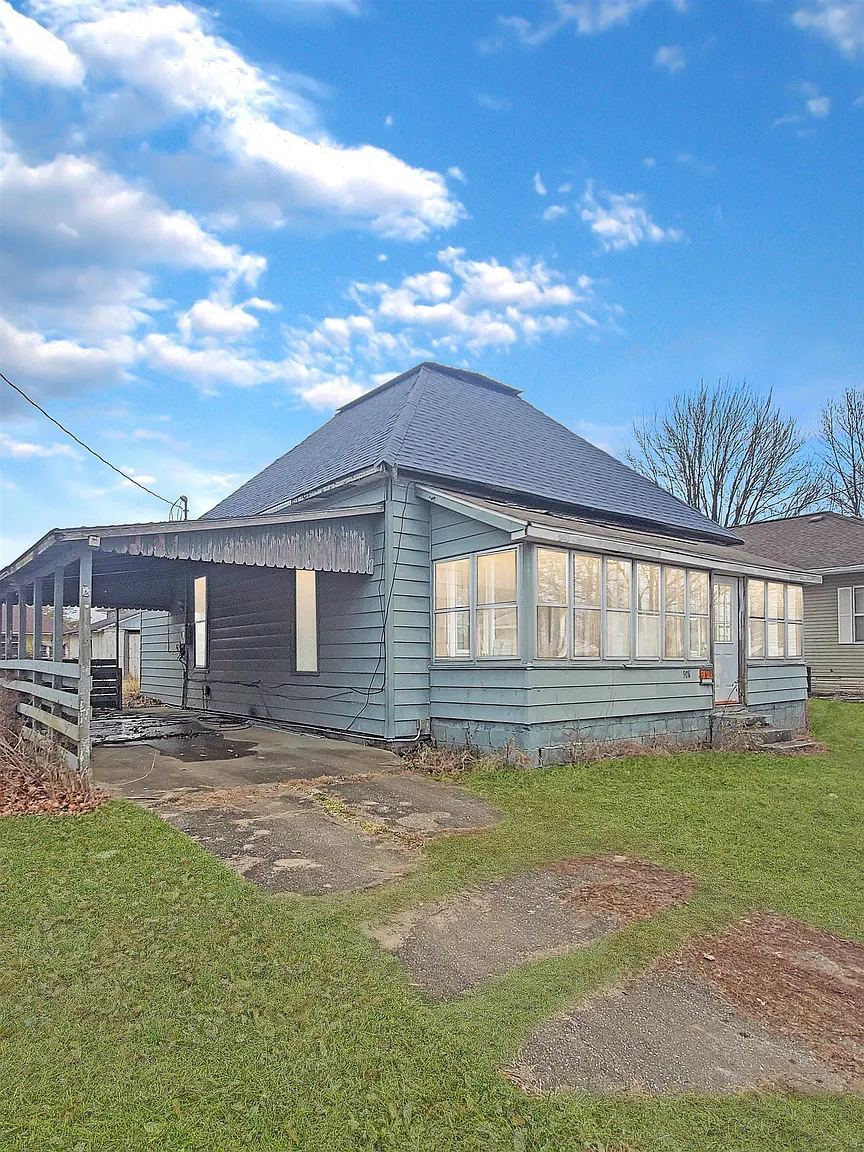 908 N Mason St photo 1